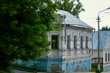 Старый Серпухов. Угловой дом. 2009 год. Из архива Татьяны Залата.