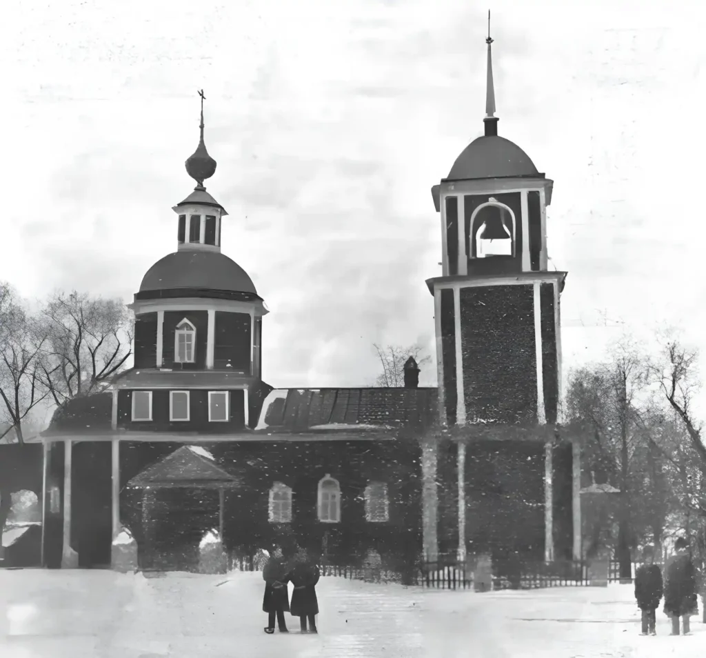 Церковь Архангела Михаила с. Федосьино Коломенского уезда, 1915. Известия Императорской Археологической комиссии / Вопросы реставрации, вып. 16. - Вып. 59. - Петроград: тип. Главного управления уделов, 1915. - С. 91.