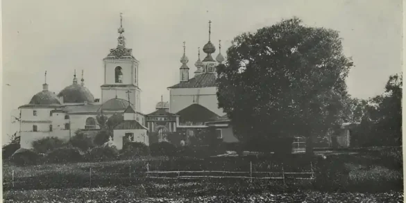 Вид Белопесоцкой слободы против г. Каширы. Не позднее 1913 года. Источник: Рязанско-Уральская железная дорога и её район. - Издание Правления Общества Рязанско-Уральской ж.д. - Типо-литография Н.И. Евстифеева, 1913. - С. 86.