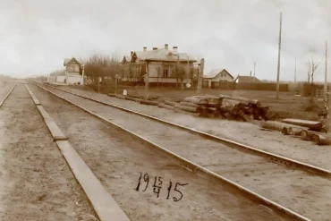 Железнодорожный полустанок Ступино, 15 апреля 1915 г. Фотография из фондов Ступинского историко-краеведческого музея. Фотография улучшена Stupinsky.ru. Источник фотографии: http://stupinomuseum.ru/post/270.