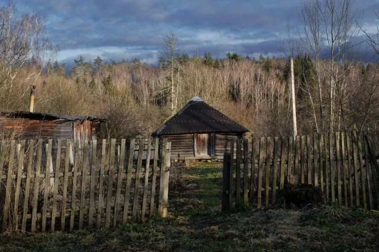 Солнечный день. Деревня Ананьино, городской округ "Ступино". Фото Анны Салтыковой. Фотопроект “Наличники”.
