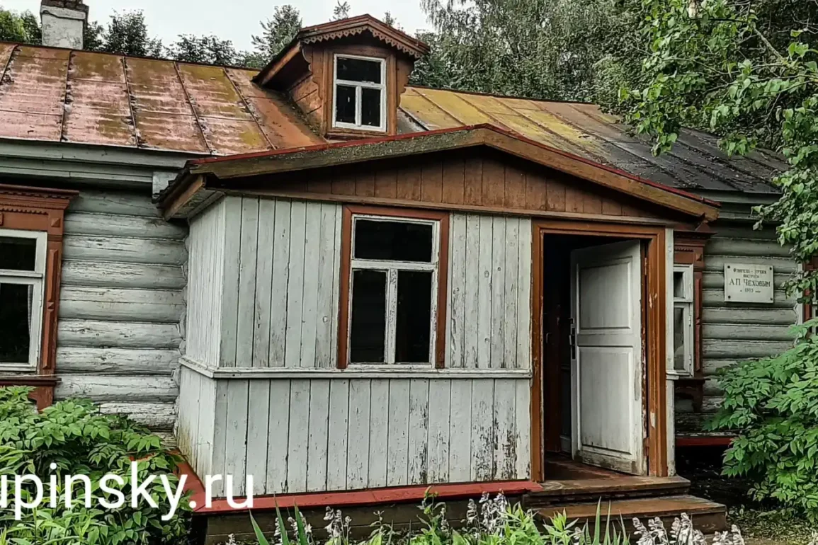 Флигель-кухня в Мелихово, построена А. П. Чеховым в 1893 году.