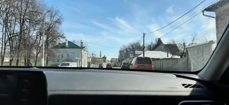 Коломна недалеко от начала Малинского шоссе. Улица Октябрьской революции (бывш. Астраханская (Большая) улица.