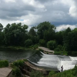 Река Осетр в Зарайске, плотина. 2018 год. Из архива Татьяны Залата.