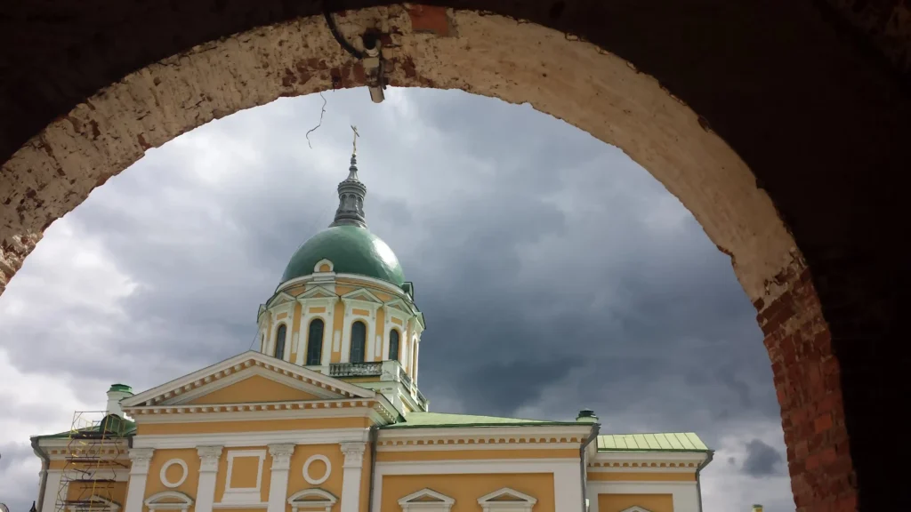 Собор Иоанна Предтечи в Зарайске. 2018 год. Фотография Татьяны Залата.