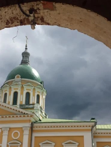 Собор Иоанна Предтечи в Зарайске. 2018 год. Фотография Татьяны Залата.