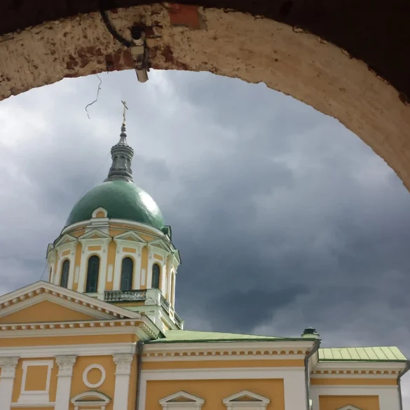 Собор Иоанна Предтечи в Зарайске. 2018 год. Фотография Татьяны Залата.