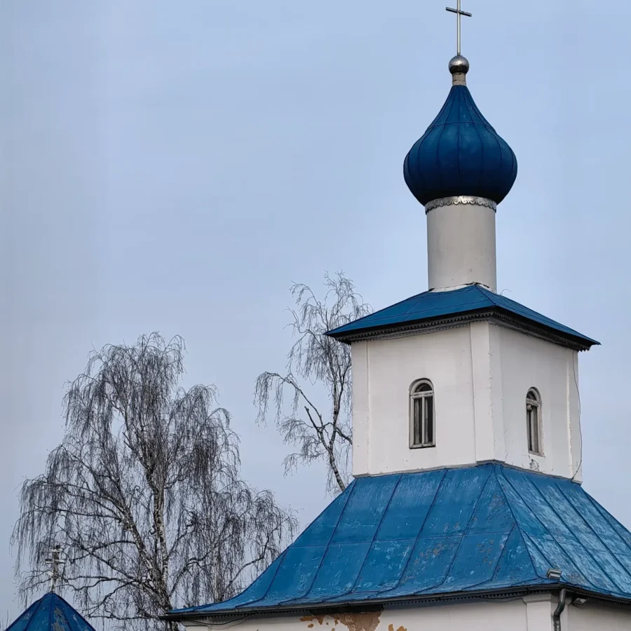 Перепады. Храм Николая Чудотворца (1745). Село Еганово городского округа "Ступино". 10 марта 2025 года. Фотография Татьяны Залата.