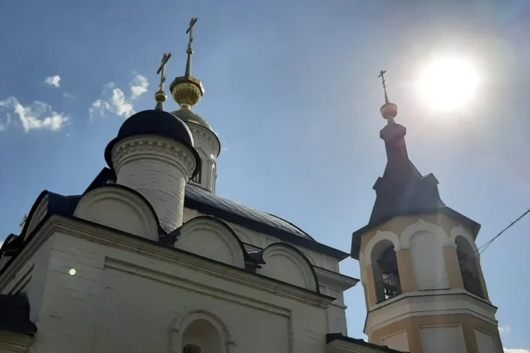 Храм Покрова Пресвятой Богородицы, село Покровское, городской округ "Ступино". Июль 2023 года. Фотография Татьяны Залата.