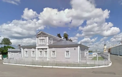 Дом по улице Казакова, 10, г. Коломна. В этом доме сегодня размещается Музей органической культуры.