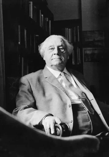 Степун Федор Августович (1884 - 1965) - русско-немецкий философ, близкий неокантианству в духе Баденской школы. Исследователь в области социологии, истории, литературной критики. Активный участник общественно-политической жизни, автор художественных произведений.