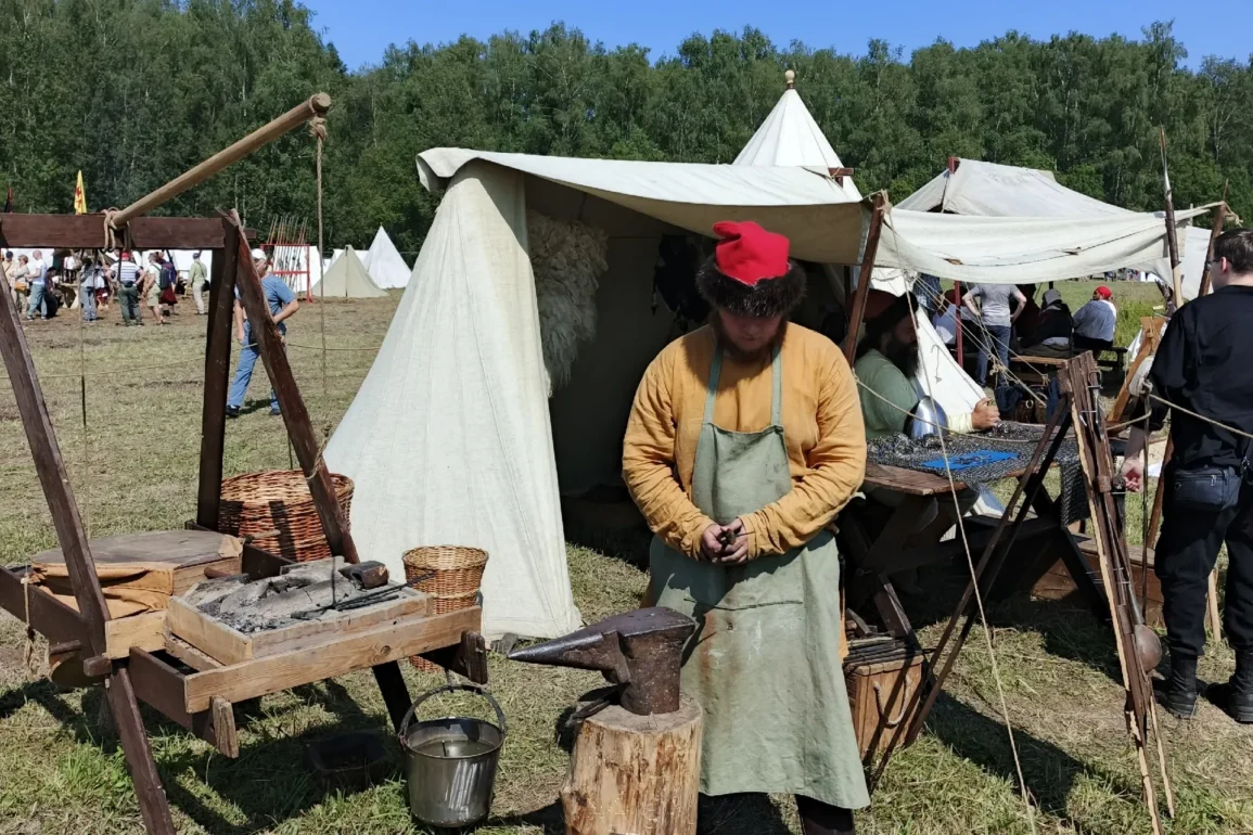 Погружение в историю. Фестиваль "Гуляй Город" - 2025. Село Молоди, Чеховский район, Московская область. Фотография Виталия Лобачева.
