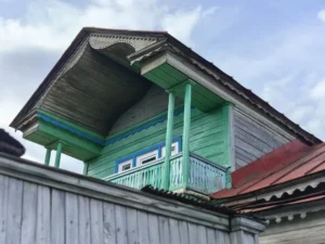 Дачный дом на улице Луначарского в Хвалынске. Фотография Татьяны Залата. 23 августа 2025 г.