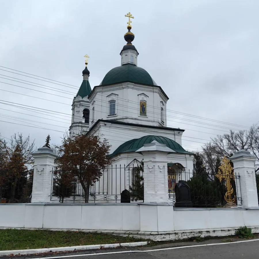 Крестовоздвиженский храм с. Марчуги г. о. Воскресенск. 25.10.2025. Фото Татьяны Залата.
