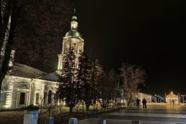 Зарайск, Советская улица. Предновогоднее убранство. Декабрь 2025 г.