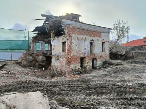 Коломенская улица, 81 - что происходит с домом?