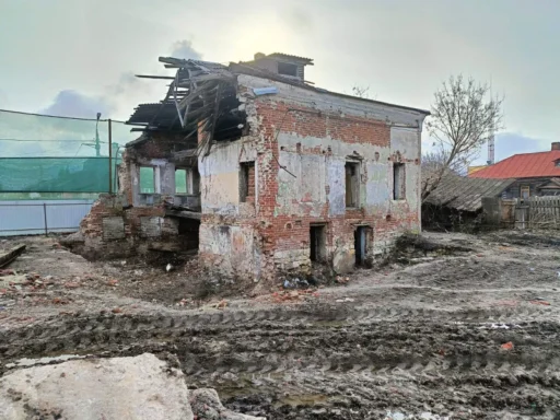Коломенская улица, 81 - что происходит с домом?