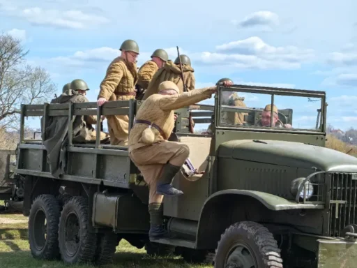 Путь-дорожка фронтовая. На фестивале военно-исторической реконструкции "Огненная дуга" (г. Ступино, Московская обл.). 2 мая 2026 г.