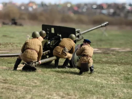 Работает военный фотокорреспондент. Фестиваль военно-исторической реконструкции "Огненная дуга" (г. Ступино). 2 мая 2026 г.
