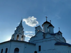 Церковь Иоанна Предтечи в Городище, г. Коломна. Общий вид. 2026 г.