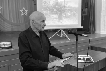 Владимир Михайлович Мелков. Оригинал фотографии — группа Березнецовского ДК в ОК: https://ok.ru/profile/584844008961/statuses/154964389561089.