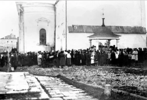 Зарайск. Кремль. Памятник-надгробие Федору, Евпраксии и их сыну Ивану. Источник: https://humus.livejournal.com/4610078.html.