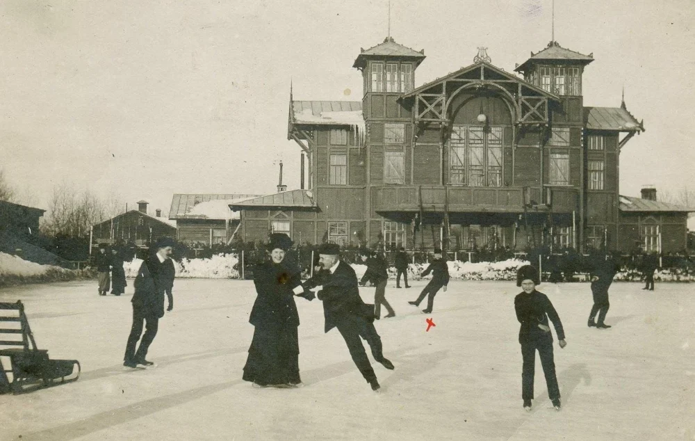 Каток перед театром в Боброво. Коломна, до 1917 г.