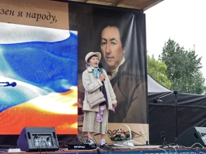 Свободный микрофон. Выступает поэтесса Светлана Рудакова.