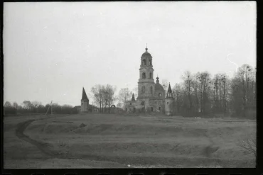 Негатив. Церковь в Троицко‑Лобанове. 1977 г. Московская область. МГОМЗ. ГК 60605171; КП (ГИК) МГОМЗ КП‑15864/11893; инв. ФФ‑2000/1743.